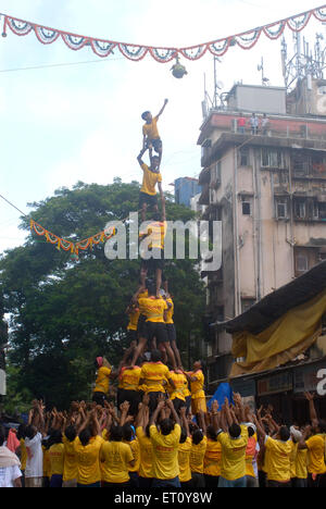 Dahi Handi, festival Dahi Handi, Utlotsavam, Gokulashtami, Janmashtami, Bombay, Mumbai, Maharashtra, Inde, Asie Banque D'Images