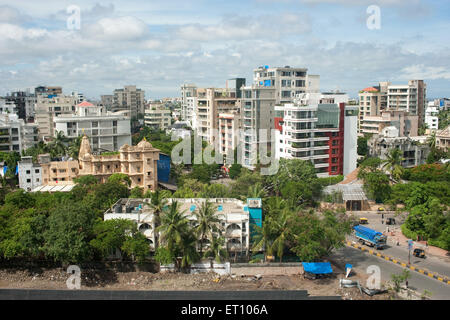 Vue aérienne de bâtiments à multistoreyed ; Bombay Mumbai Juhu Vileparle ; Maharashtra Inde 2010 ; Banque D'Images