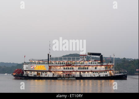 Casino Carnaval bateau de croisière dans la rivière Mandovi Panjim Goa Inde Asie Banque D'Images