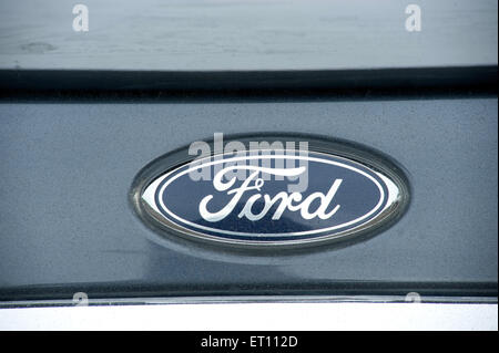 Ford emblème logo compagnie de voiture Bombay Mumbai Maharashtra Inde Asie Banque D'Images