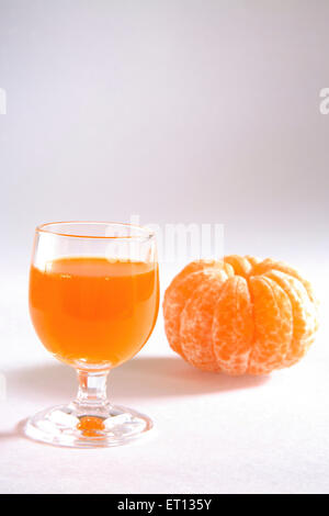Boisson aux Fruits Jus d'orange ; santara ; Inde ; Banque D'Images