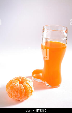 Boisson aux Fruits Jus d'orange ; santara ; Inde ; Banque D'Images