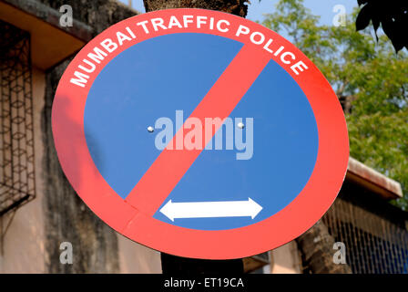 Pancarte indiquant la police de Mumbai Banque D'Images