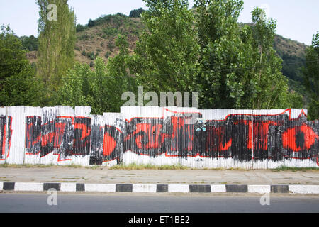 Slogan sur le mur ; Srinagar ; Cachemire ; Jammu-et-Cachemire ; Inde ; Asie Banque D'Images