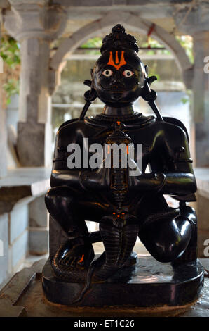 Dieu indien Garud de marbre noir Sirohi Asie Inde Rajasthan temple Banque D'Images