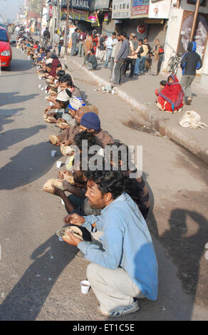 Nourriture gratuite pour les pauvres ; langar ; Chandni Chowk ; Delhi ; Inde ;Asie ; asiatique ; Indien Banque D'Images