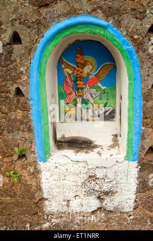 Peinture murale d'ange de fée d'art chrétien en alcôve, Old Goa, Goa, Inde, Asie Banque D'Images