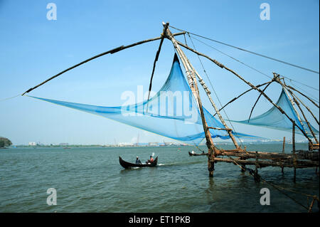 Filets de pêche chinois ; filets de pêche chinois ; filets de pêche ; Cheena vala ; filet de levage fixe ; Cochin ; Kochi ; Kerala ; Inde ;Asie Banque D'Images