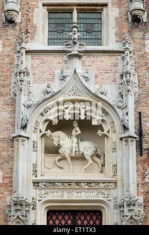 Bruges, Belgique, l'entrée dans la cour de la musée Gruuthuse