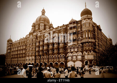 Taj Mahal Hotel, Apollo Binder, Colaba, Bombay, Mumbai, Maharashtra, Inde, Asie, ancienne image du millésime des années 1900 Banque D'Images