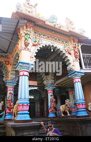 Krishna Baug Radha Krishna temple ; Charni Road ; Bombay Mumbai Maharashtra ; Inde ; Banque D'Images