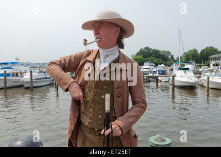 Gentleman portant des vêtements traditionnels du 17e siècle aux États-Unis - USA Banque D'Images