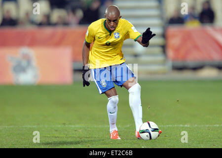 Christchurch, Nouvelle-Zélande. 7 juin, 2015. Christchurch, Nouvelle-Zélande - 7 juin 2015 - Caju du Brésil en action pendant la Coupe du Monde FIFA U20 Groupe E match entre le Brésil et la RPD de Corée à l'AMI Stadium le 7 juin 2015 à Christchurch, Nouvelle-Zélande. © dpa/Alamy Live News Banque D'Images