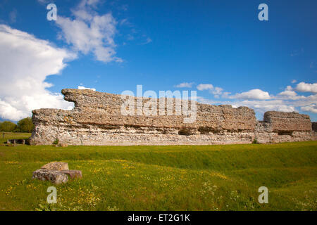 Mur de pierre à la forteresse romaine de richborough castle près de sandwich dans le Kent Banque D'Images