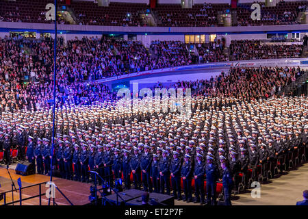 1500 assermentation de nouveaux policiers dans la région de Dortmund, plus de 6000 membres de la famille et les amis ont regardé la cérémonie. Banque D'Images