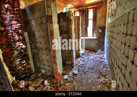 Détruit Bâtiment de l'ancien hôpital psychiatrique Zofiówka Banque D'Images