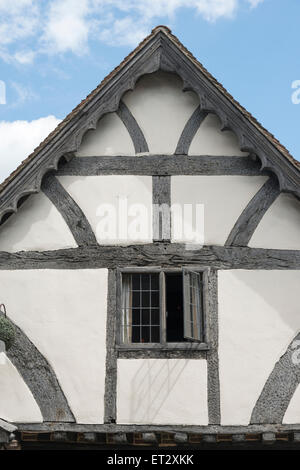 Un vieux bâtiment en bois à Winchester, Royaume-Uni. Détail de l'ancien presbytère de Chesil Banque D'Images