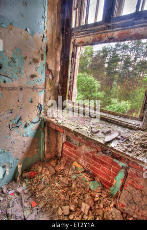 Détruit Bâtiment de l'ancien hôpital psychiatrique Zofiówka Banque D'Images