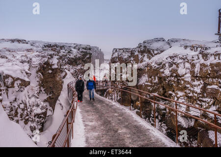 Mid-Atlantic Ridge, Almannagja fissure, le Parc National de Thingvellir, Islande. Banque D'Images