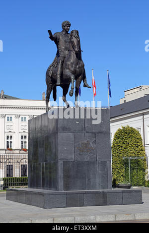 Statue du prince Józef Poniatowski devant le palais présidentiel à Varsovie, Pologne Banque D'Images