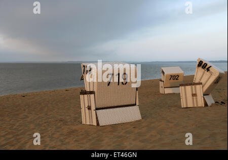 Liste, Allemagne, Strandkoerbe sur la plage de l'est de la liste communautaire le matin Banque D'Images