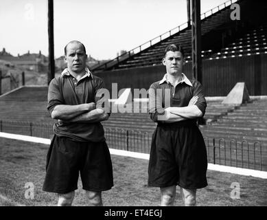 Membres de Charlton Athletic Football Club, Jimmy Oakes et Les Boulter. 1er septembre 1938. Banque D'Images