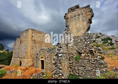 À l'abandonné médiéval de Voila, près de Handras village, Ziros plateau, Sitia, Lassithi, Crète, Grèce Banque D'Images