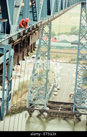 Tees Transporter Bridge, Middlesbrough, 5e septembre 1995. L'entretien régulier est effectué. Banque D'Images