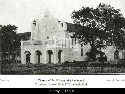 Communauté catholique église Saint Michel Archange ; Manikpur ; Bessein construit 1570 reconstruite 1854 Vasai ; ; ; Maharashtra Inde Banque D'Images