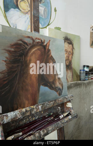 Peinture de cheval dans art studio, Bavière, Allemagne Banque D'Images