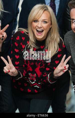 Coeur Londres Breakfast show hosts Jamie Theakston et Emma Bunton dévoilent leur facteur X chorale de Noël au coeur des studios, Leicester Square. Avec : Emma Bunton Où : London, Royaume-Uni Quand : 12 Déc 2014 Crédit : Daniel Deme/WENN.com Banque D'Images