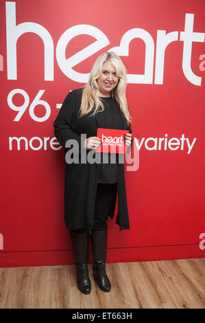 Coeur Londres Breakfast show hosts Jamie Theakston et Emma Bunton dévoilent leur facteur X chorale de Noël au coeur des studios, Leicester Square. Avec : Shelley Smith Où : London, Royaume-Uni Quand : 12 Déc 2014 Crédit : Daniel Deme/WENN.com Banque D'Images