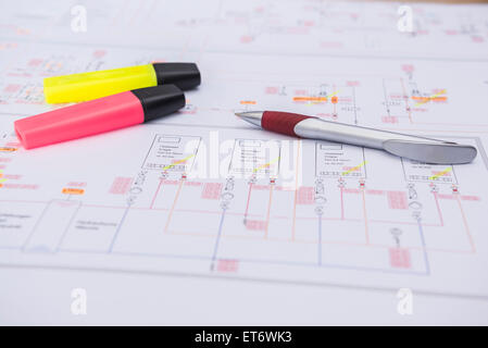 Stylo et feutre sur le plan électrique, Munich, Bavière, Allemagne Banque D'Images