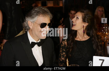 Andrea Bocelli et Veronica épouse Le Cirque en fête son 40ème anniversaire lors d'un gala au profit de la fondation Andrea Bocelli Andrea Bocelli, avec : Veronica Berti Où : New York City, New York, United States Quand : 16 Déc 2014 Crédit : Rob riche/WENN.com Banque D'Images