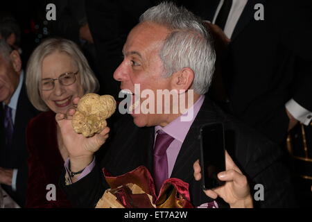 Andrea Bocelli et Veronica épouse Le Cirque en fête son 40ème anniversaire lors d'un gala au profit de la fondation Andrea Bocelli avec : Geoffrey Zakarian Où : New York City, New York, United States Quand : 16 Déc 2014 Crédit : Rob riche/WENN.com Banque D'Images