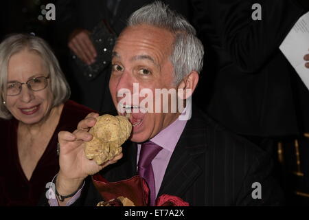 Andrea Bocelli et Veronica épouse Le Cirque en fête son 40ème anniversaire lors d'un gala au profit de la fondation Andrea Bocelli avec : Geoffrey Zakarian Où : New York City, New York, United States Quand : 16 Déc 2014 Crédit : Rob riche/WENN.com Banque D'Images