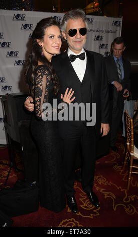 Andrea Bocelli et Veronica épouse Le Cirque en fête son 40ème anniversaire lors d'un gala au profit de la fondation Andrea Bocelli Andrea Bocelli, avec : Veronica Berti Où : New York City, New York, United States Quand : 16 Déc 2014 Crédit : Rob riche/WENN.com Banque D'Images