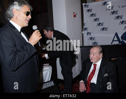 Andrea Bocelli et Veronica épouse Le Cirque en fête son 40ème anniversaire lors d'un gala au profit de la fondation Andrea Bocelli Sirio Maccioni, d' : Andrea Bocelli Où : New York City, New York, United States Quand : 16 Déc 2014 Crédit : Rob riche/WENN.com Banque D'Images