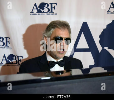 Andrea Bocelli et Veronica épouse Le Cirque en fête son 40ème anniversaire lors d'un gala au profit de la fondation Andrea Bocelli Andrea Bocelli avec : où : New York City, New York, United States Quand : 16 Déc 2014 Crédit : Rob riche/WENN.com Banque D'Images