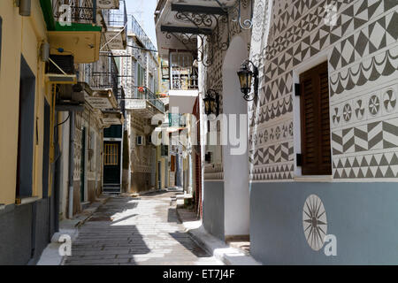 Petite ruelle de Pyrgi, sur l'île de Chios, Grèce Banque D'Images