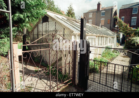 Vues générales de maisons sur Cromwell Road, Gloucester. Numéro 25 de la rue Cromwell était la maison d'assassins Fred et Rosemary West. 5e octobre 1995. Banque D'Images