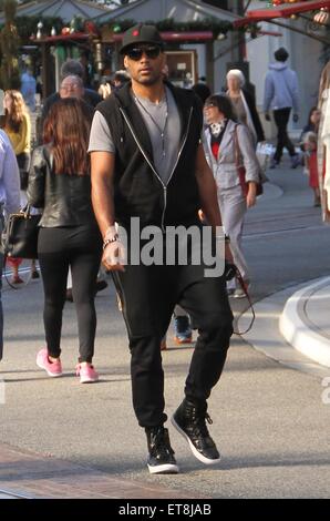 Boris Kodjoe shopping avec sa femme et ses enfants au bosquet à Hollywood avec : Boris Kodjoe Où : Los Angeles, California, United States Quand : 26 Déc 2014 Crédit : WENN.com Banque D'Images