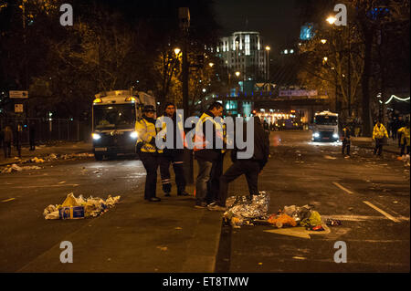 Effacer jusqu'après le Nouvel An 2015 Londres freworks display : Voir Où : London, Royaume-Uni Quand : 01 Jan 2015 Crédit : Peter Maclaine/WENN.com Banque D'Images