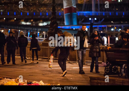 Effacer jusqu'après le Nouvel An 2015 Londres freworks display : Voir Où : London, Royaume-Uni Quand : 01 Jan 2015 Crédit : Peter Maclaine/WENN.com Banque D'Images