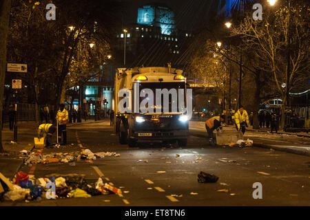 Effacer jusqu'après le Nouvel An 2015 Londres freworks display : Voir Où : London, Royaume-Uni Quand : 01 Jan 2015 Crédit : Peter Maclaine/WENN.com Banque D'Images