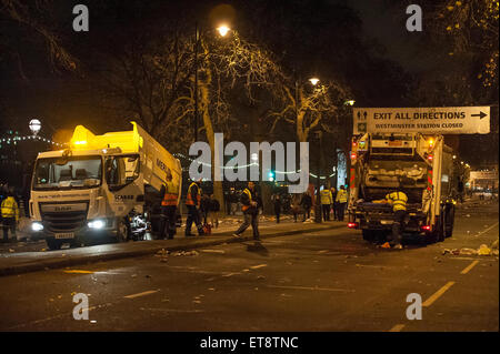 Effacer jusqu'après le Nouvel An 2015 Londres freworks display : Voir Où : London, Royaume-Uni Quand : 01 Jan 2015 Crédit : Peter Maclaine/WENN.com Banque D'Images