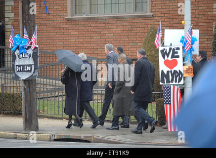 Le maire de New York, Bill De Blasio assiste au service d'agent de police tué Wenjian Liu tenue à Aievoli Funeral Home comprend : Bill De Blasio, l'atmosphère où : Brooklyn, New York, United States Quand : 03 Jan 2015 TNYF/WENN.com Crédit : Banque D'Images