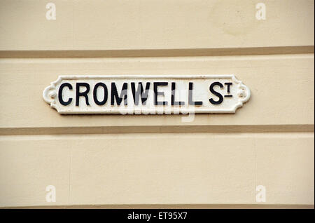 Vues générales de maisons sur Cromwell Road, Gloucester. Numéro 25 de la rue Cromwell était la maison d'assassins Fred et Rosemary West. 5e octobre 1995. Banque D'Images