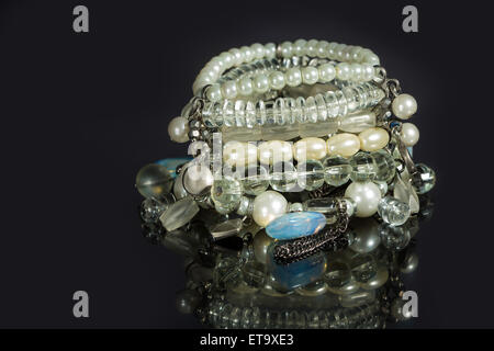 Femme bracelet en plastique Banque D'Images
