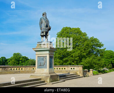 Statue de Titus Salt dans Roberts Park, Saltaire West Yorkshire, Angleterre, Royaume-Uni Banque D'Images